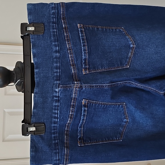 Jeans - Picture 10 of 16